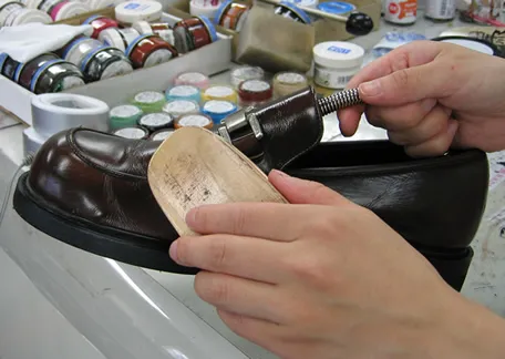 FLORSHEIM 9.5Dタイト クリーニング済 青窓 ヒール釘穴なし FLORSHEIM